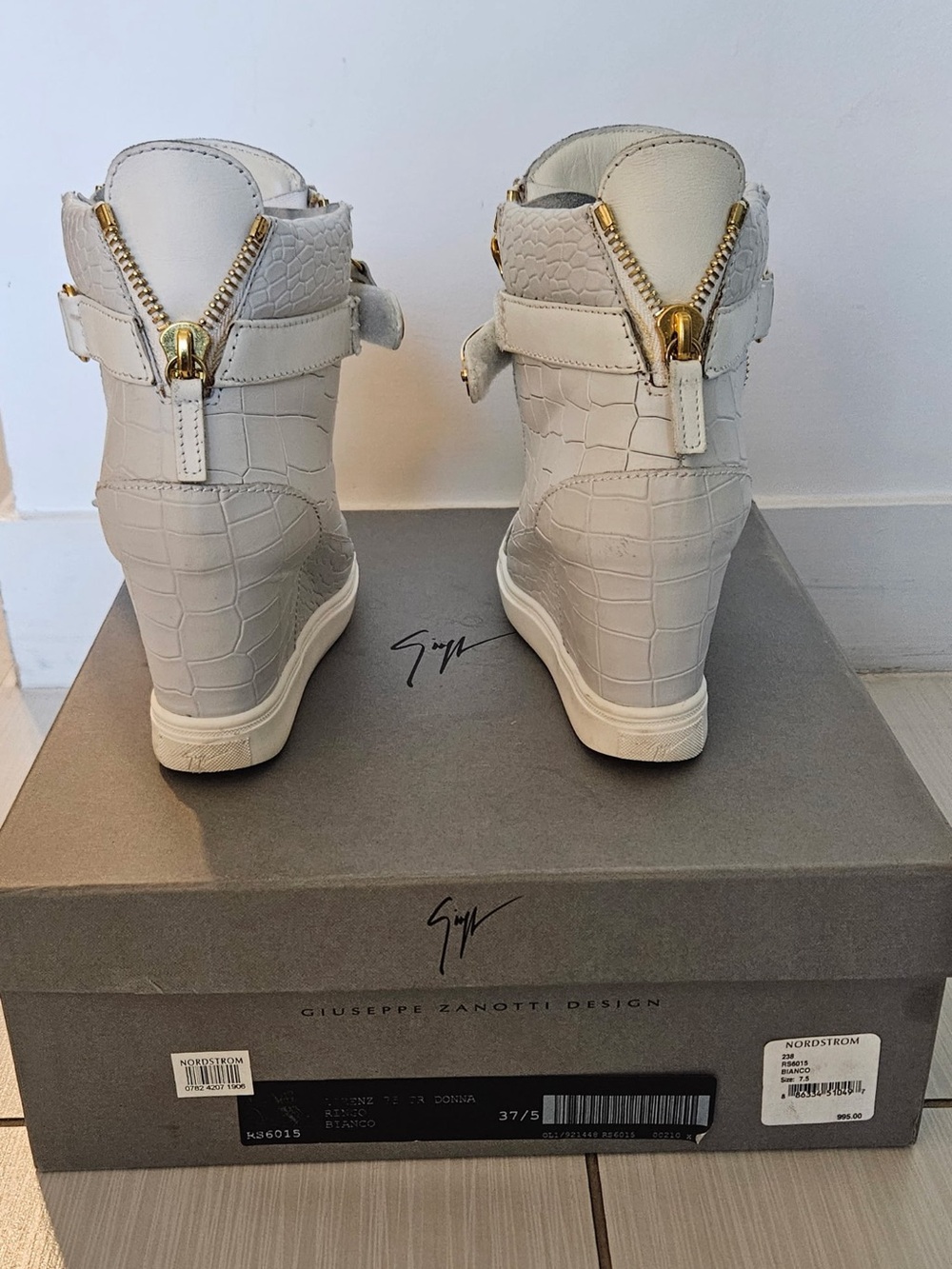 Giuseppe Zanotti Cream Croc-Embossed Wedge Sneakers with Gold Hardware - Picture 2 of 3